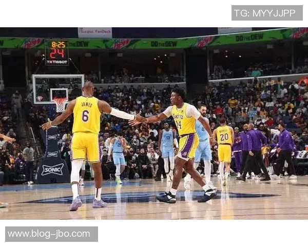 火箭篮板优势难掩命中率低迷轮转缓慢致对手轻松得分